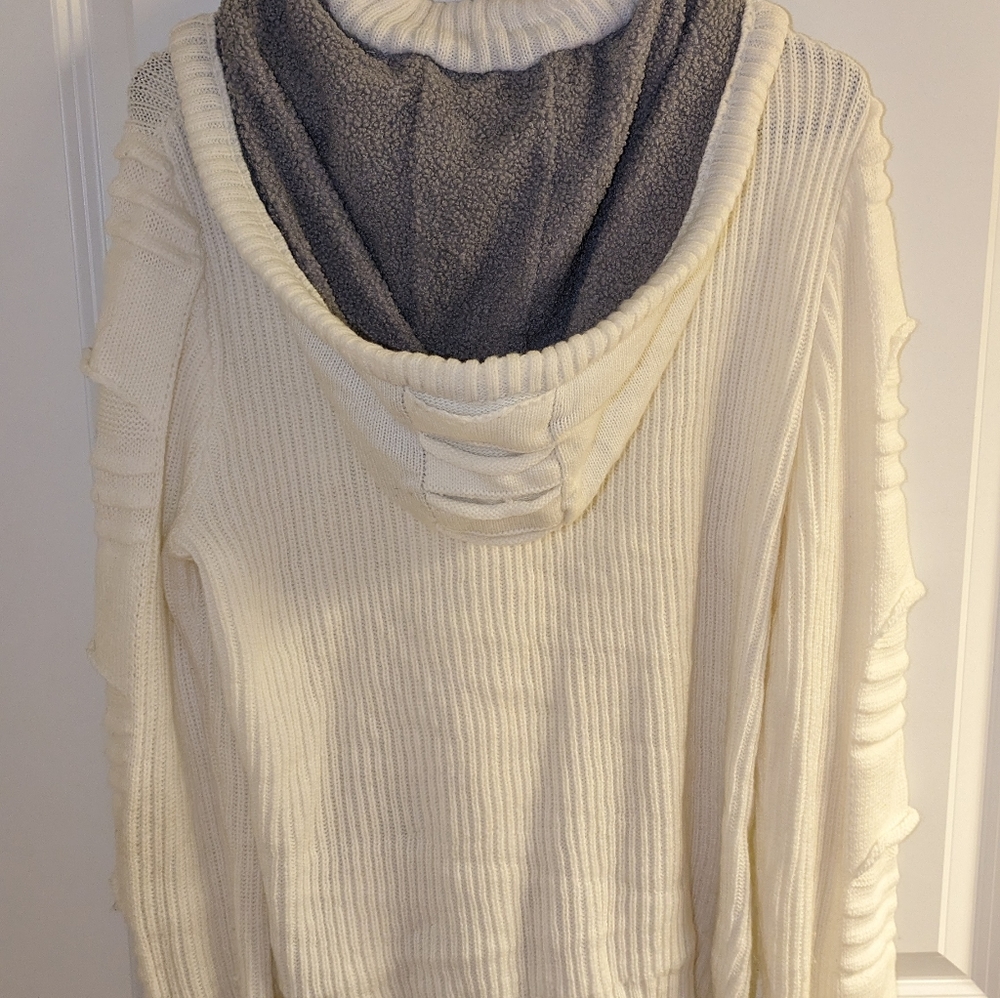 Hooded Jacket - Picture 4 of 6